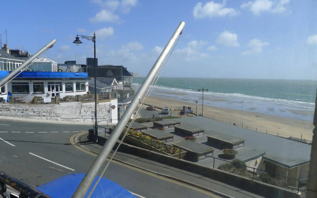 The Royal Pier Hotel