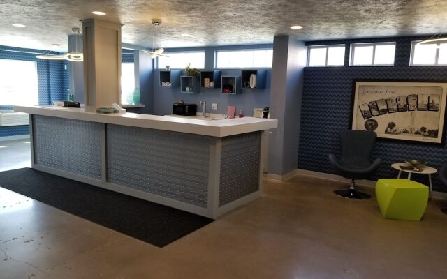 Econo Lodge Downtown Omaha