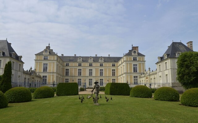 Chateau Colbert