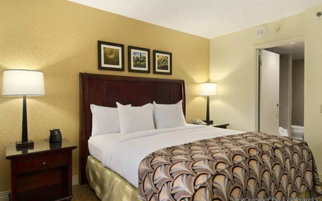 Embassy Suites by Hilton Phoenix Downtown North