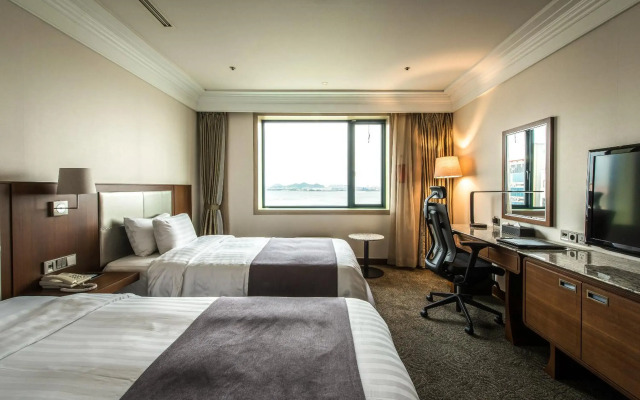Shangria Beach Tourist Hotel