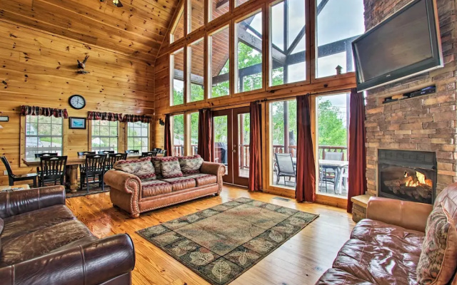 Expansive Gatlinburg Cabin: Hot Tub, Deck & Grill!