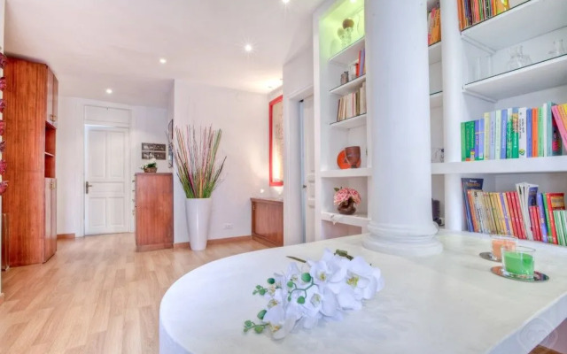 Vatican apartments-Vatican Museums area