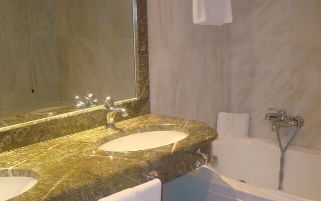 Miramare Palace Hotel