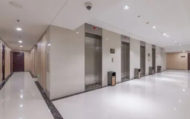Wanxiang Yuepin Hotel (Jinan Olympic Sports Center)
