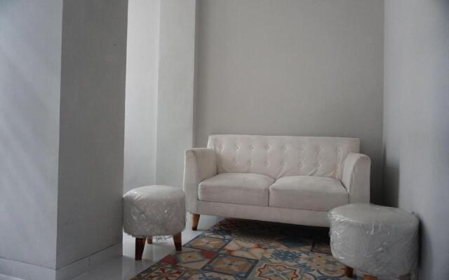 OYO 90023 Damar Kusumo Guest House