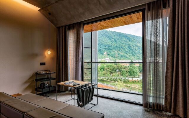 Zhangjiajie SIXX Hotel