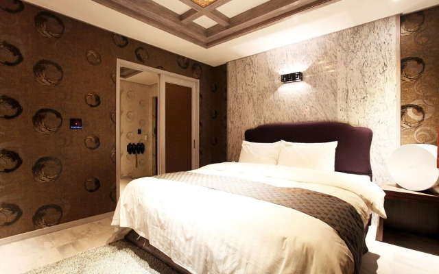 Yeongdeungpo Jardin Hotel