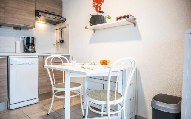 SUN7 STUDIO -FACE PLAGE- WIFI-PARKING -PISCINE - CoHôteConciergerieLaGrandeMotte