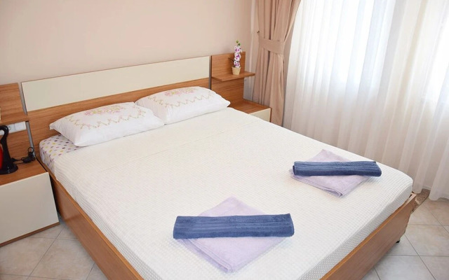 Thera Apartments 8