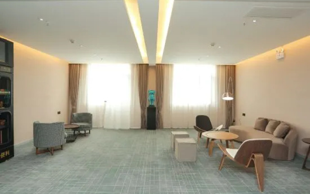 Weiwan Hotel (Xinzheng Henan Institute of Industry and Trade Shawoli Subway Station) – Hotel Rooms – Zhengzhou