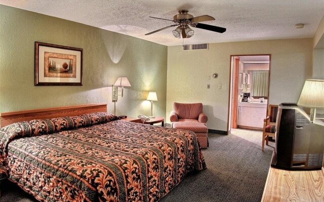 Highland Hotel And Convention Center