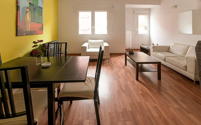 Céntrico y tranquilo apartamento con WIFI