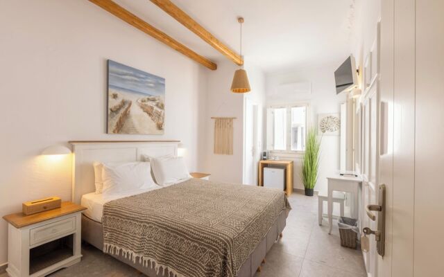 Parosquare Central Suites
