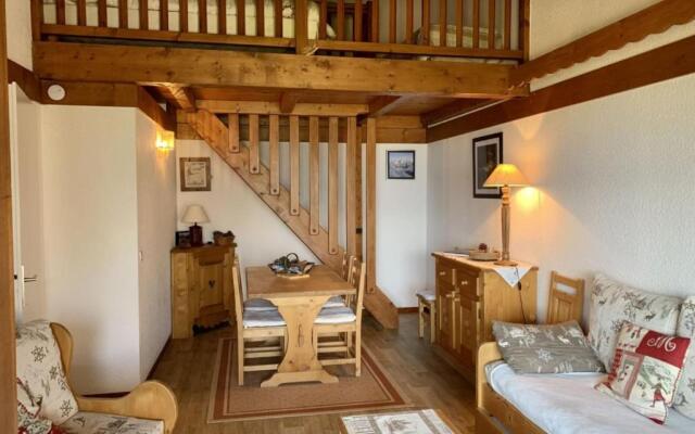 Beautiful apartment with BALCONY and GREAT view !