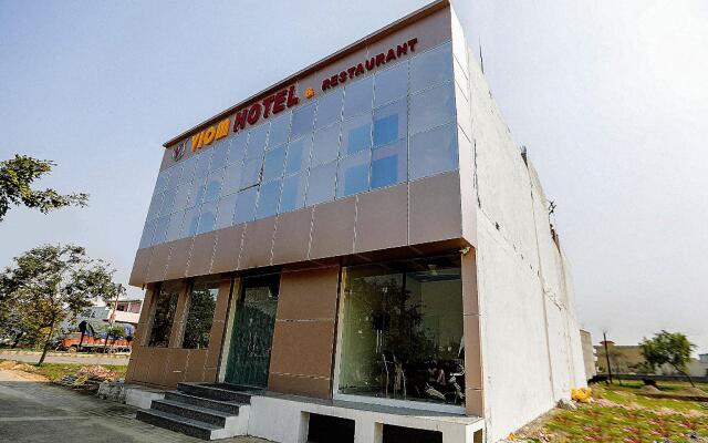 Hotel Viom by OYO Rooms