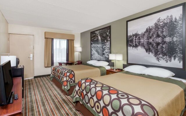 Clarion Pointe Valley Inn