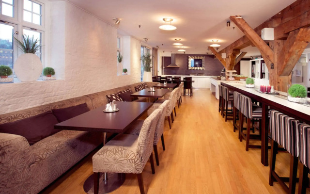 Hotel Brosundet
