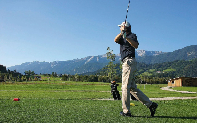 Wellness-Golf-Ski-Familien-Hotel Dilly