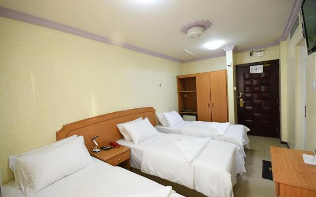 Maaeen Hotel