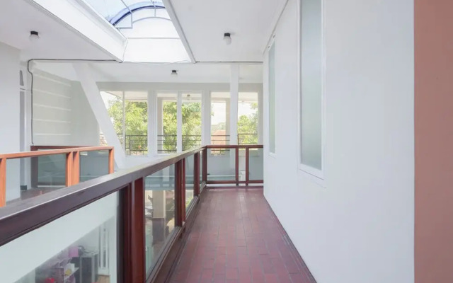 RedDoorz near Batik Tulis Celaket 2