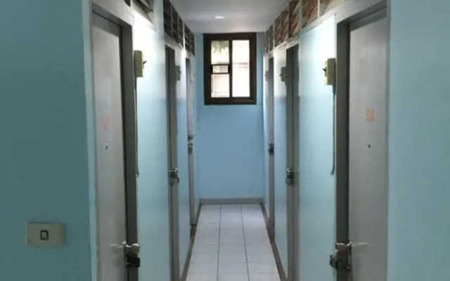 Nat 2 Guest House