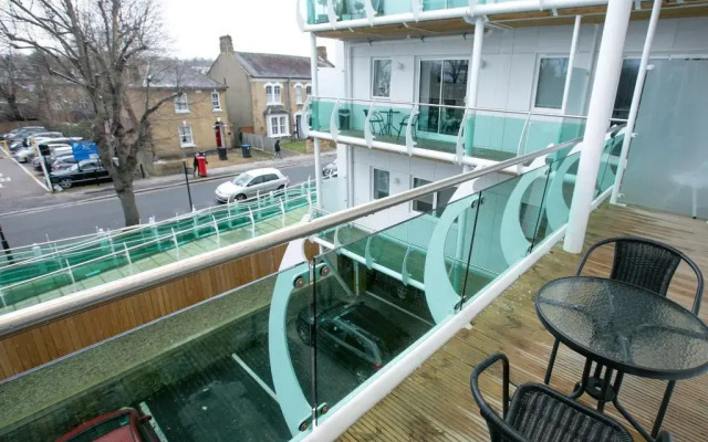 Skyvillion Tower Points - Tower Point Lovely apartment in Enfield London