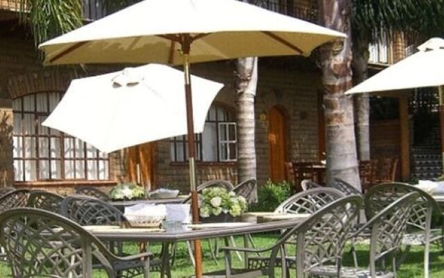 Jardi Hotel
