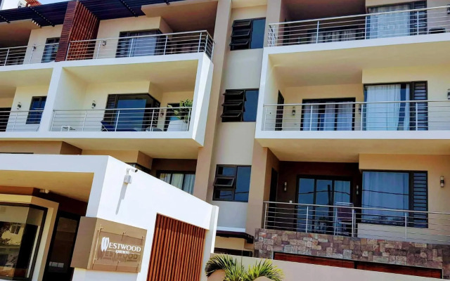 NEW LUXURY 2 Bedroom RoofTop apartment by the beach