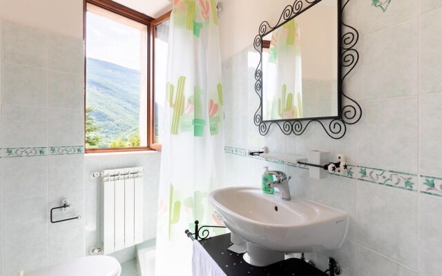 Beautiful Home in Fabriano With 5 Bedrooms and Wifi