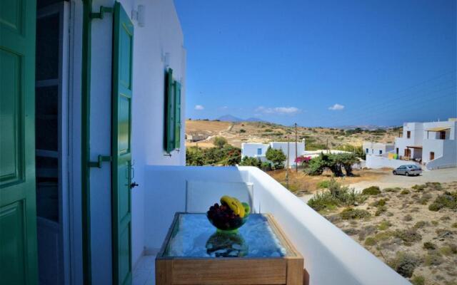 Moraitis Studios Dioni Lux Inn