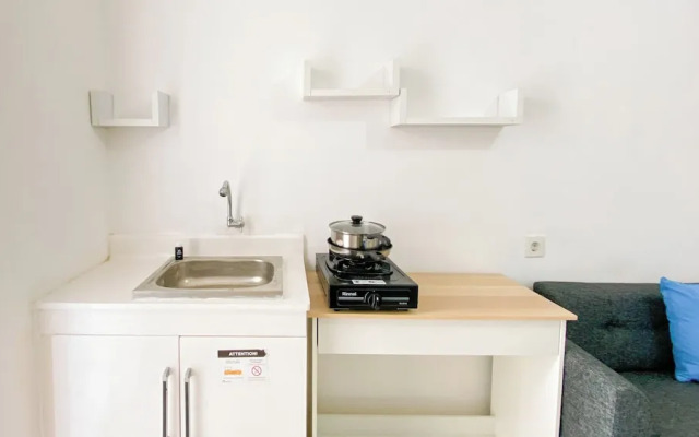 Relaxing And Homey 2Br At Bassura City Apartment