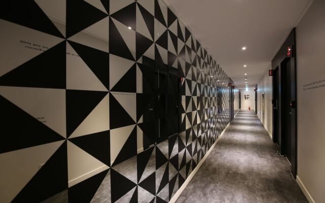 Hotel Nine