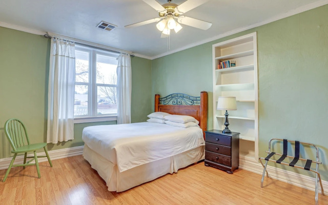 Remodeled Pioneer Home in Hurricane w/ Patio!
