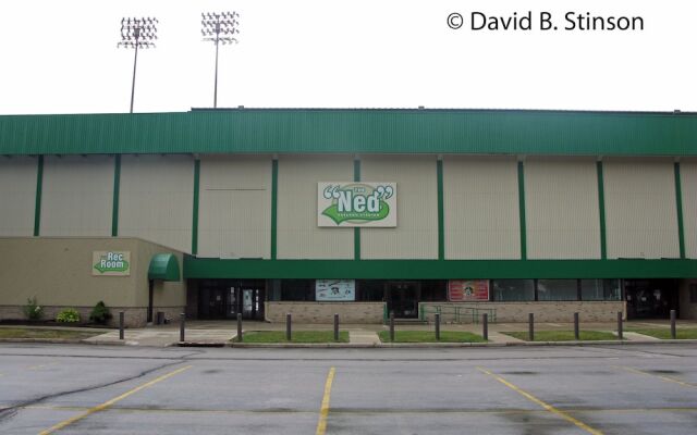 Super 8 Millbury/Toledo