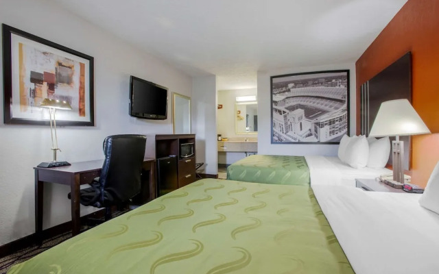 Super 8 Reynolds /East Columbus Area