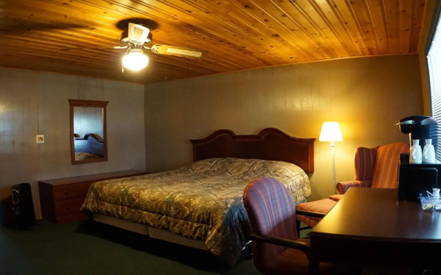 Eagle Nest Fly Shack and Lodge