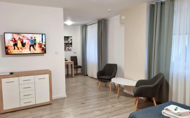 H2U LUX Hostel Dla Ciebie