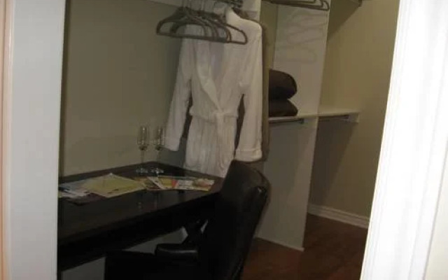 Viv's Front Porch B&B