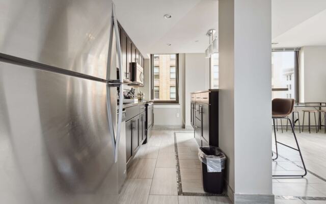 Modern Downtown Apartment