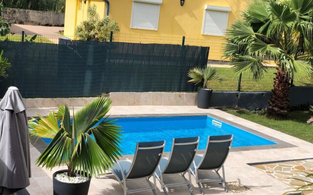 Apartment with One Bedroom in Gourbeyre, with Wonderful Mountain View, Private Pool, Furnished Terrace - 8 Km From the Beach