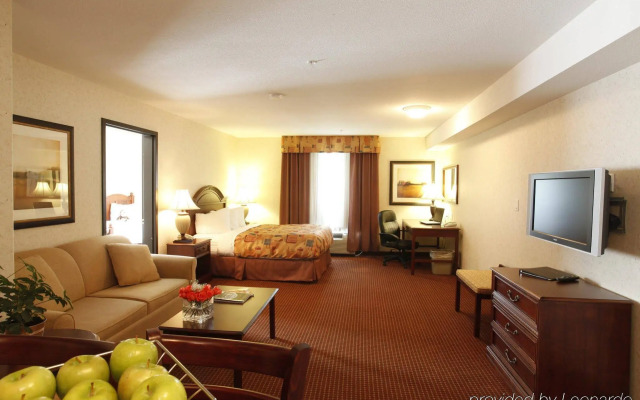 Pomeroy Inn and Suites Chetwynd