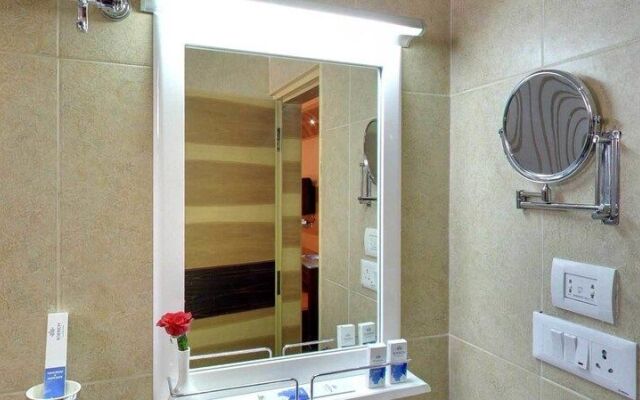 Grandeur Luxury Suites