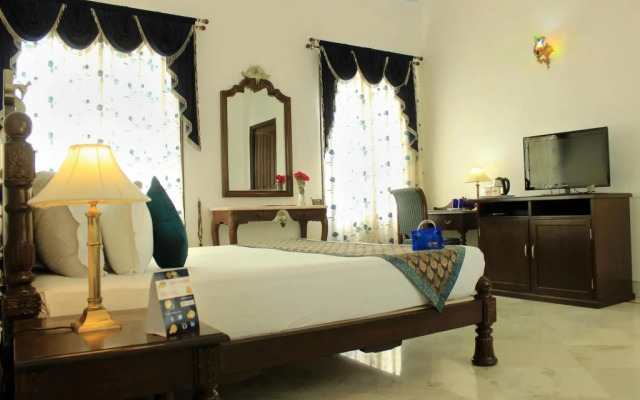 OYO 1808 near Lake Palace