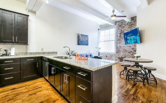 Cozy Condos near French Quarter