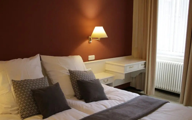 Z B Hotel