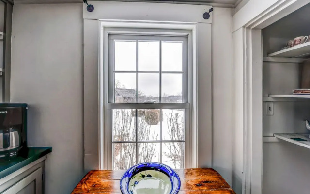 Ipswich Cottage: Beautiful Views, 5 Mins to Beach