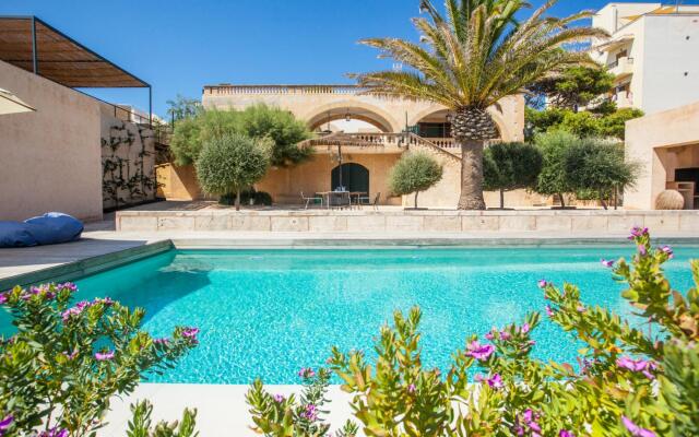 Villa Cabrera With Private Pool 12 Pax