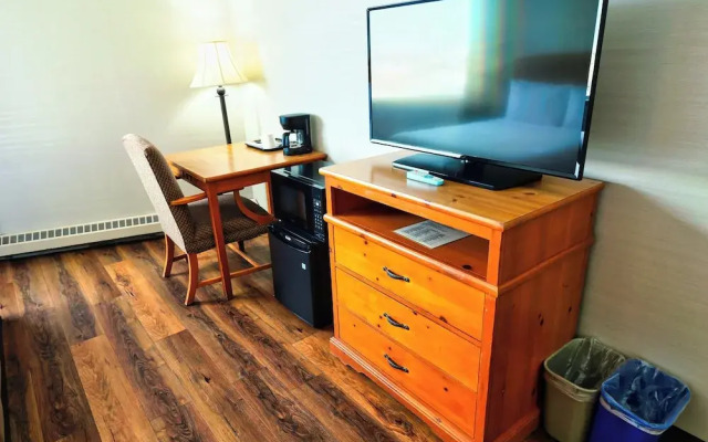 Continental Inn & Suites