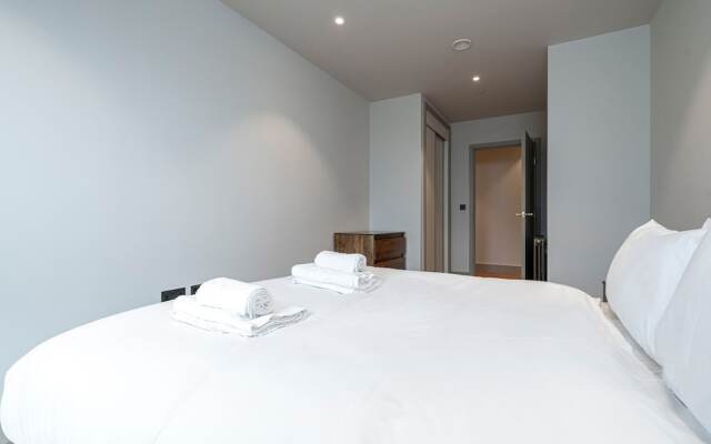 Spacious Flat in North London